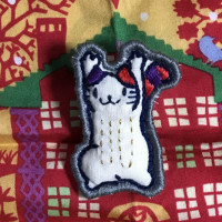 バンザイ猫さん刺繍ブローチ：晩秋 / ☆ヒロミンゴフラミンゴ☆