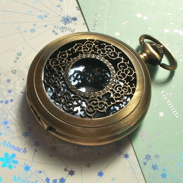 懐中時計型ミラー アンティーク・透かし蓋 by 魔女～雑貨百般・本当に