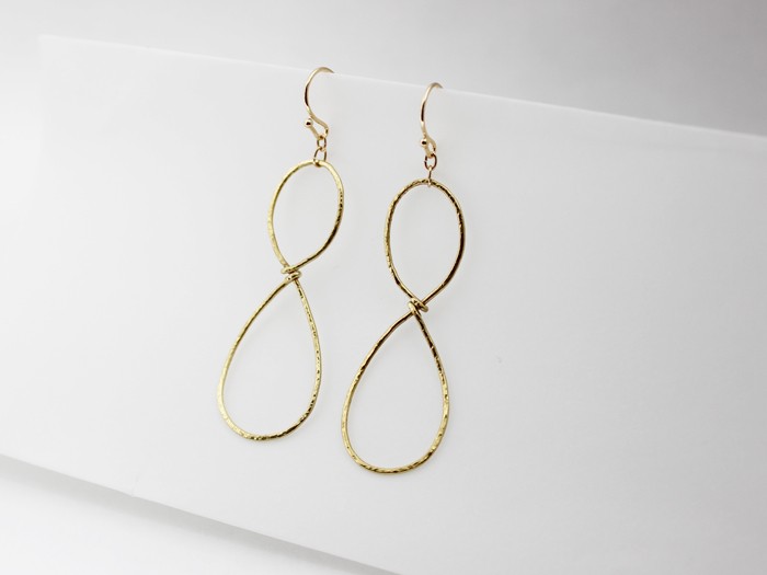 真鍮の∞ピアス/イヤリング